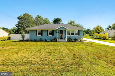 105 Laurel Ave, Sicklerville, NJ 08081 - photo 2