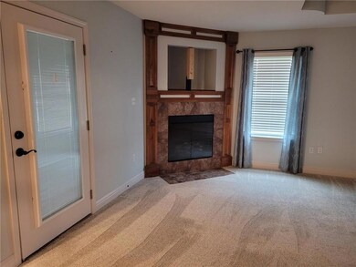 510 Neptune Dr, Raymore, MO 64083 - photo 4