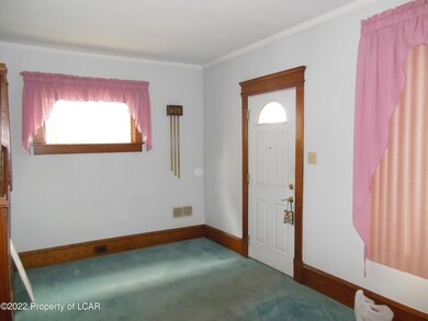 38 Snowden St, Kingston, PA 18704 - photo 5