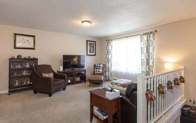 38 Maplewood Cir, Walpole, NH 03608 - photo 5