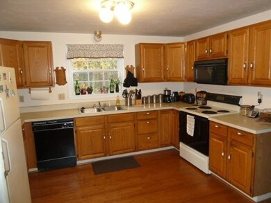 34 Bridlecross Rd, Leominster, MA 01453 - photo 4
