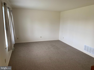 207 N Linden Ave, Greencastle, PA 17225 - photo 4