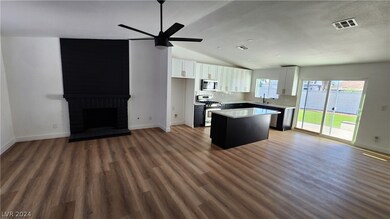 2064 E Russell Rd, Las Vegas, NV 89119 - photo 2