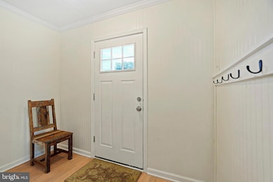 10146 Sutherland Rd, Silver Spring, MD 20901 - photo 4