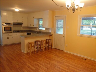 961 Emerson St, Manchester, TN 37355 - photo 7