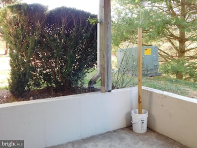 9242 Cardinal Forest Ln unit 9242A-, Lorton, VA 22079 - photo 3