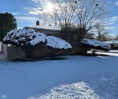 7 Chester Dr, Beech Grove, IN 46107 - photo 3