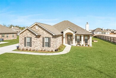 BUILT IN 2020.  100 X 200 LOT!!
