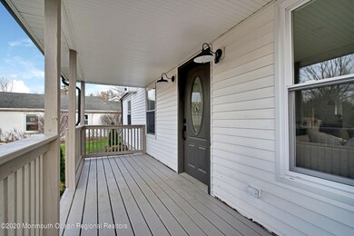 Welcome! Front Covered Porch