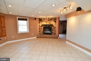 224 N Timber Ridge Rd, Cross Junction, VA 22625 - photo 7