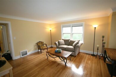 907 Hutchins Ave, Ann Arbor, MI 48103 - photo 3