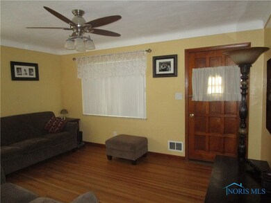 2723 114th St, Toledo, OH 43611 - photo 5