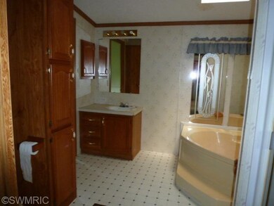 67251 Bulhand Rd, Cassopolis, MI 49031 - photo 2