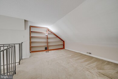 3052 S Abingdon St unit C2, Arlington, VA 22206 - photo 6