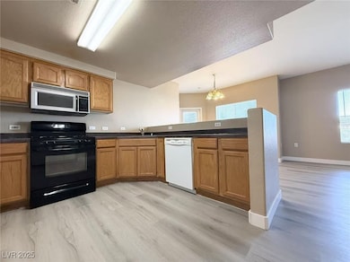 3400 Cabana Dr unit 1103, Las Vegas, NV 89122 - photo 6