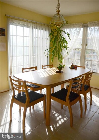 15314 Surrey House Way, Centreville, VA 20120 - photo 4