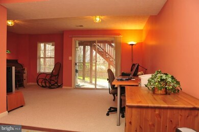 5755 Fincastle Dr, Manassas, VA 20112 - photo 4