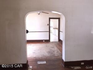 79 N James St, Hazleton, PA 18201 - photo 3