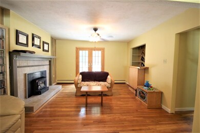 9 Pleasant View St, Methuen, MA 01844 - photo 5