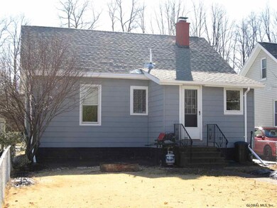 113 Pershing Dr, Schenectady, NY 12302 - photo 3