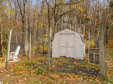 5276 Demerly Rd, Benzonia, MI 49616 - photo 4