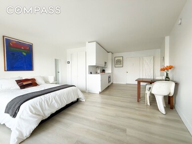 Shore Towers Condominiums unit 3, Astoria, NY 11102 - photo 2