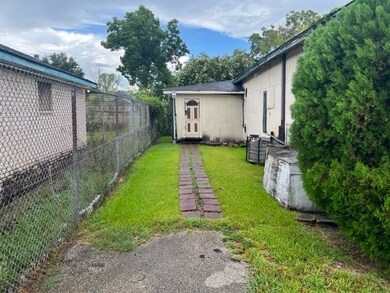 4604 Bricker St, Houston, TX 77051 - photo 5