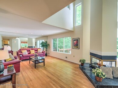 006_LIVING ROOM