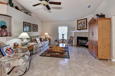 2-Living Room Area