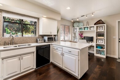 410 E Mesa Vista Ln - MLS-22