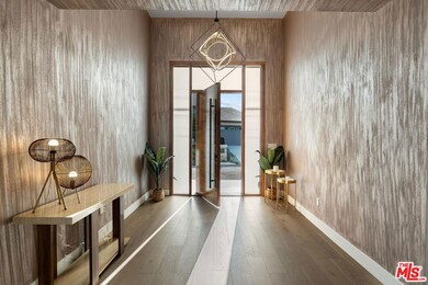 5058 Marmol Dr, Woodland Hills, CA 91364 - photo 4