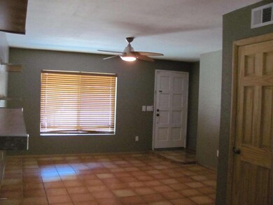 3936 S Westfall Dr 005