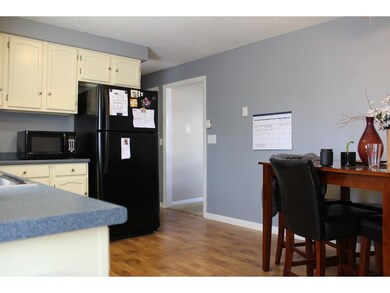 89 Lancaster Ave, Manchester, NH 03103 - photo 2