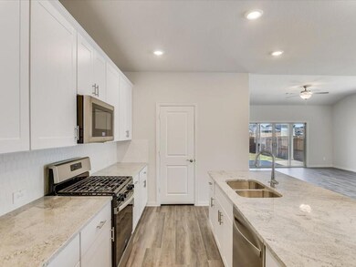 10636 Potawatomi Bend, Fort Worth, TX 76179 - photo 3