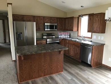 549 18th St NW, Sauk Rapids, MN 56379 - photo 2