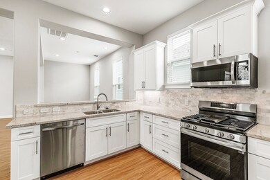 848 Fisher St, Houston, TX 77018 - photo 3