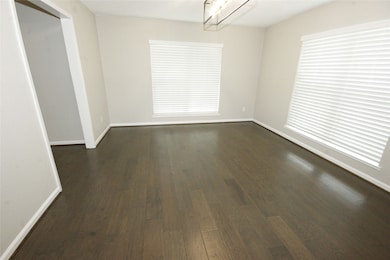 SUNNY DINING ROOM OFF KITCHEN