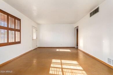 2213 N 28th Place, Phoenix, AZ 85008 - photo 7