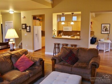 19463 Blue Lake Loop, Bend, OR 97702 - photo 6