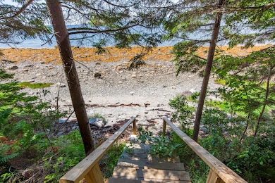 1513 Newbury Neck Rd, Surry, ME 04684 - photo 6