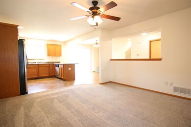 5005 Algonquin Dr unit 1, Cedar Falls, IA 50613 - photo 2