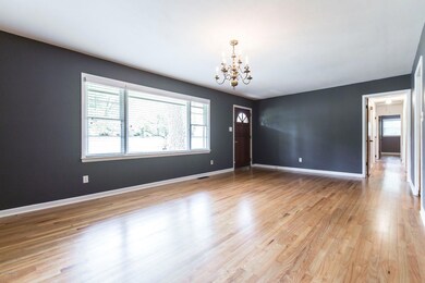 706 Moseley Rd 11