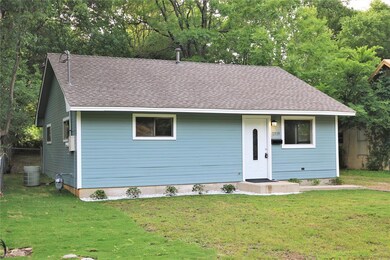 1518 S Lindsay St, Gainesville, TX 76240 - photo 3