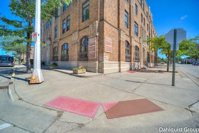 297 W Clay Ave unit 411, Muskegon, MI 49440 - photo 2