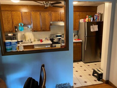 10 Hallmark Gardens unit 4, Burlington, MA 01803 - photo 5