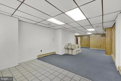 127 S 2nd St, Chambersburg, PA 17201 - photo 4