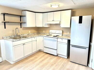 16 Walnut St, Somersworth, NH 03878 - photo 3