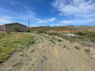LOOP AROUND DRIVEWAY