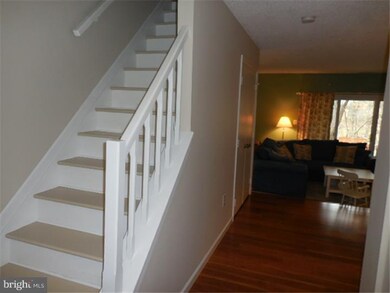 107 Pear Tree Ln, Franklin Park, NJ 08823 - photo 3
