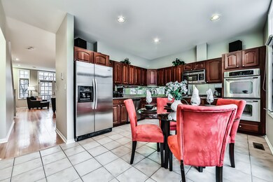 2638 N Southport Ave, Chicago, IL 60614 - photo 7